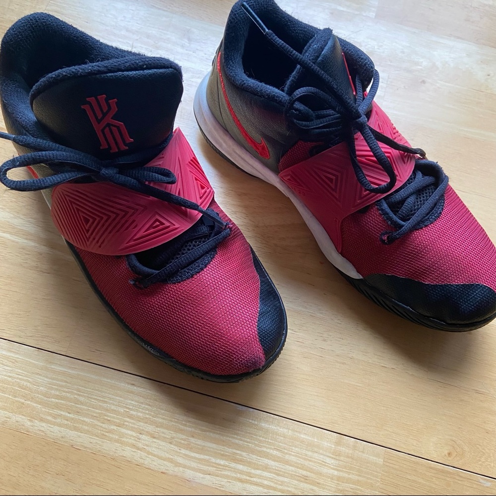 Kyrie Irving Nike Boys 7Y sneakers black, red & white.